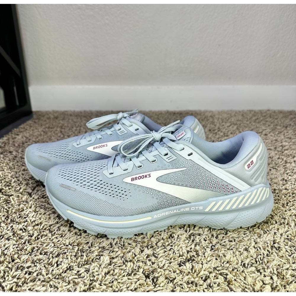 Brooks Adrenaline GTS 22 Womens Size 11 B Shoes Blue Running Shoes 1203531B427
